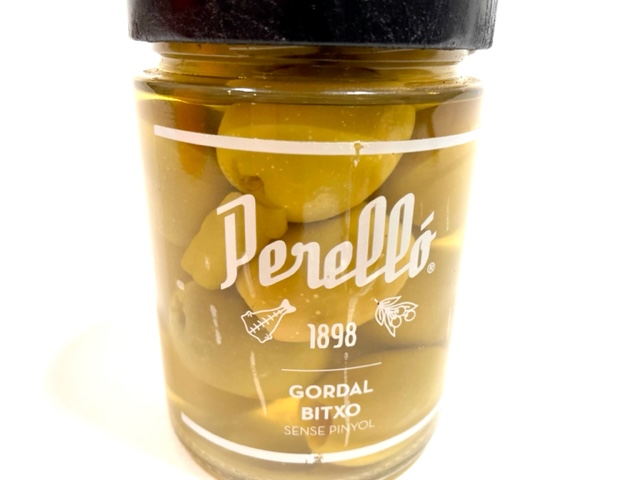 Gordal olive with green chilli